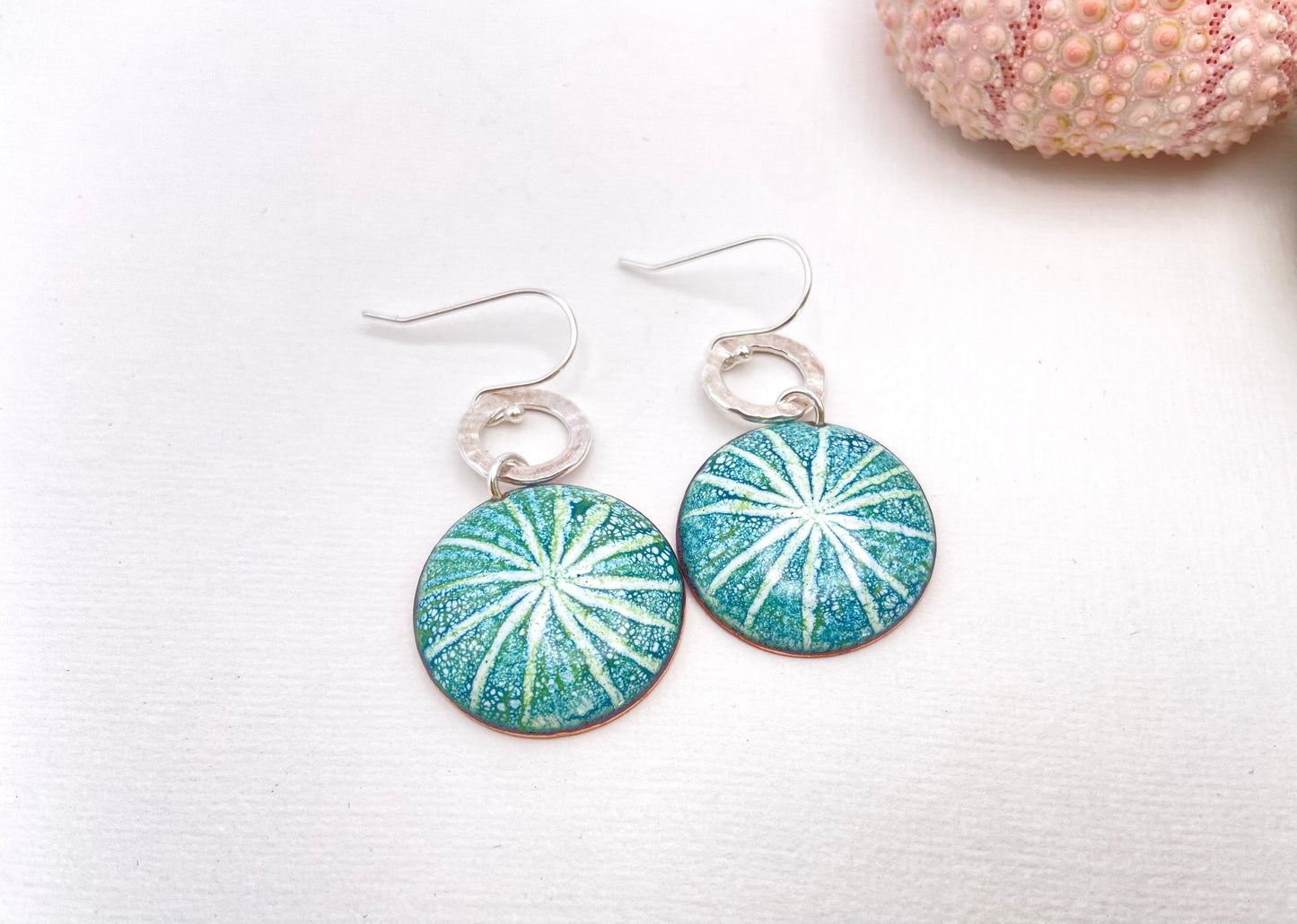 Sgraffito star enamel drop earrings - teal/green